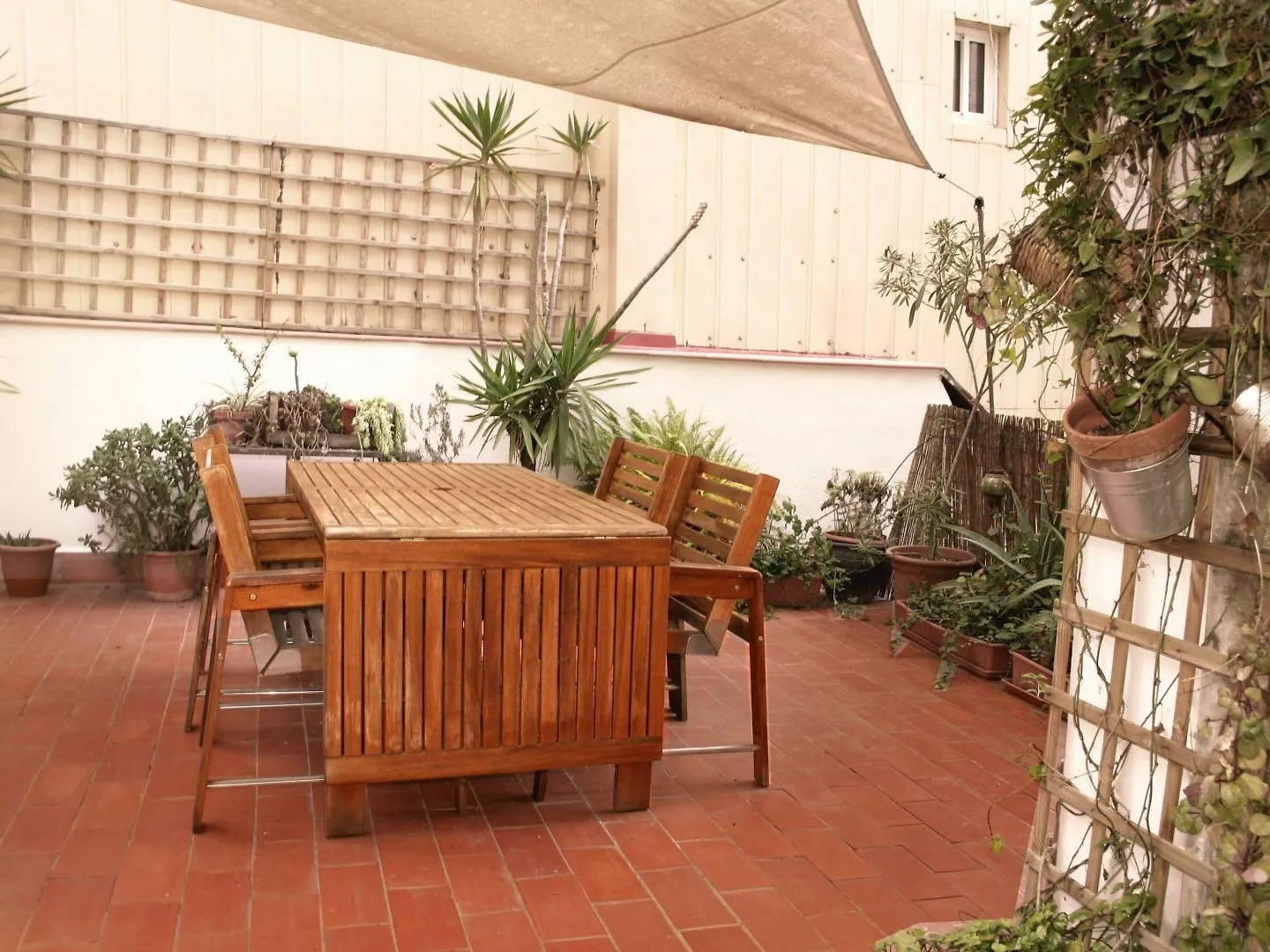 Apartment Vallhonrat Barcelona 0*,  Spain
